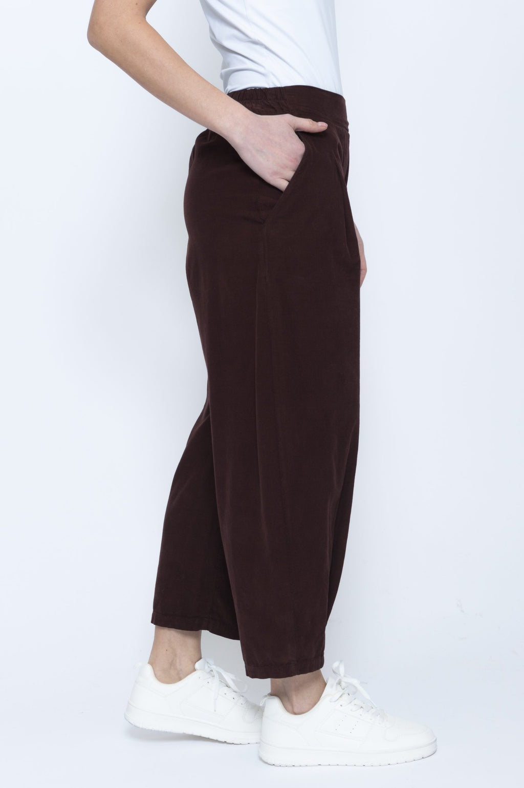 Blueberry Italia Moro Brown Needlecord Tulip Trousers 25117, side view
