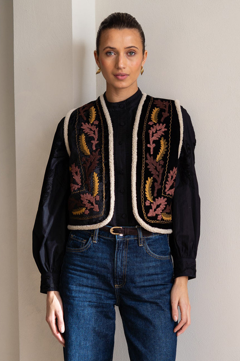 BRDR Celia Noir Black Vest, front close crop