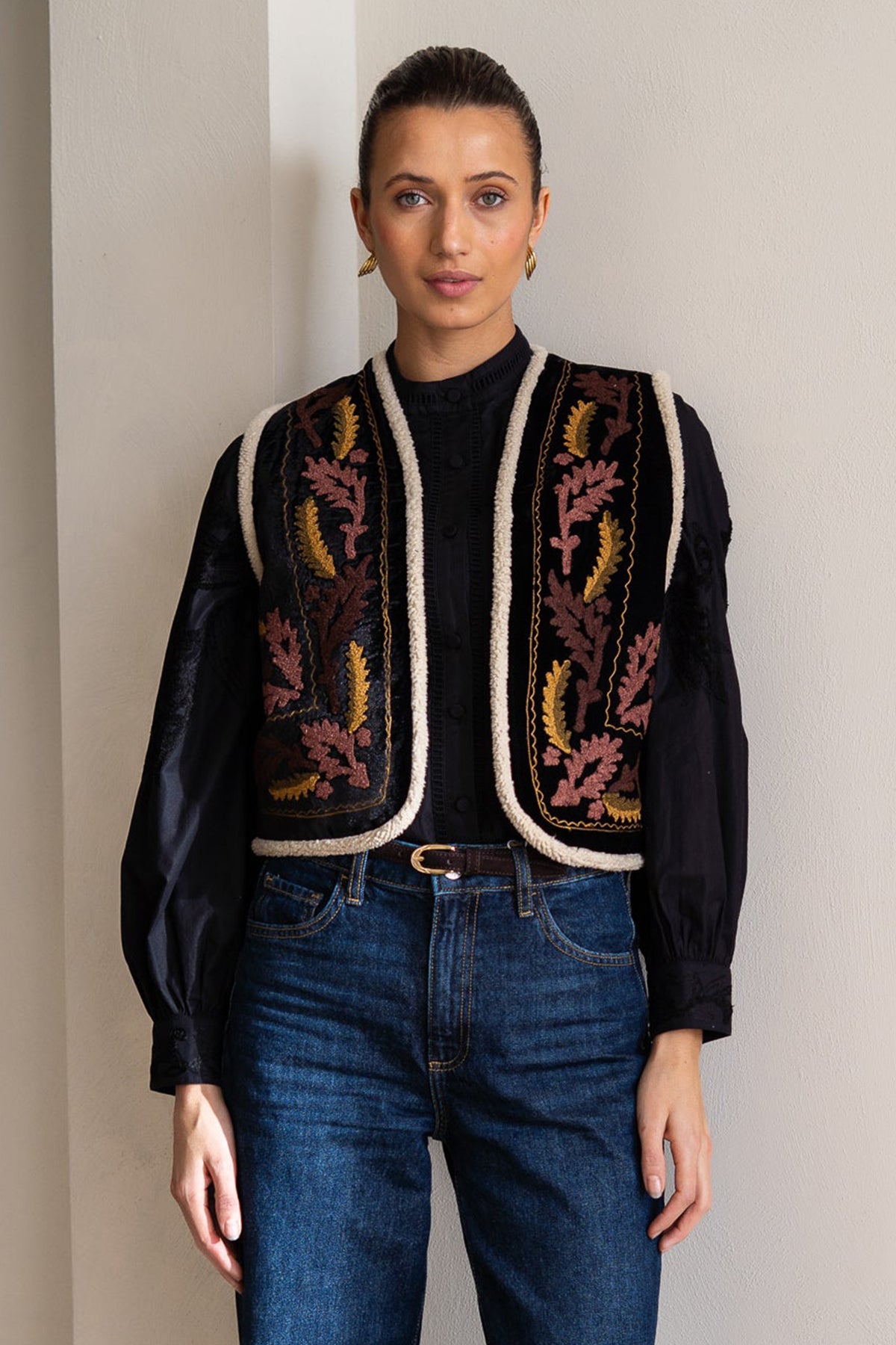 BRDR Celia Noir Black Vest, front close crop
