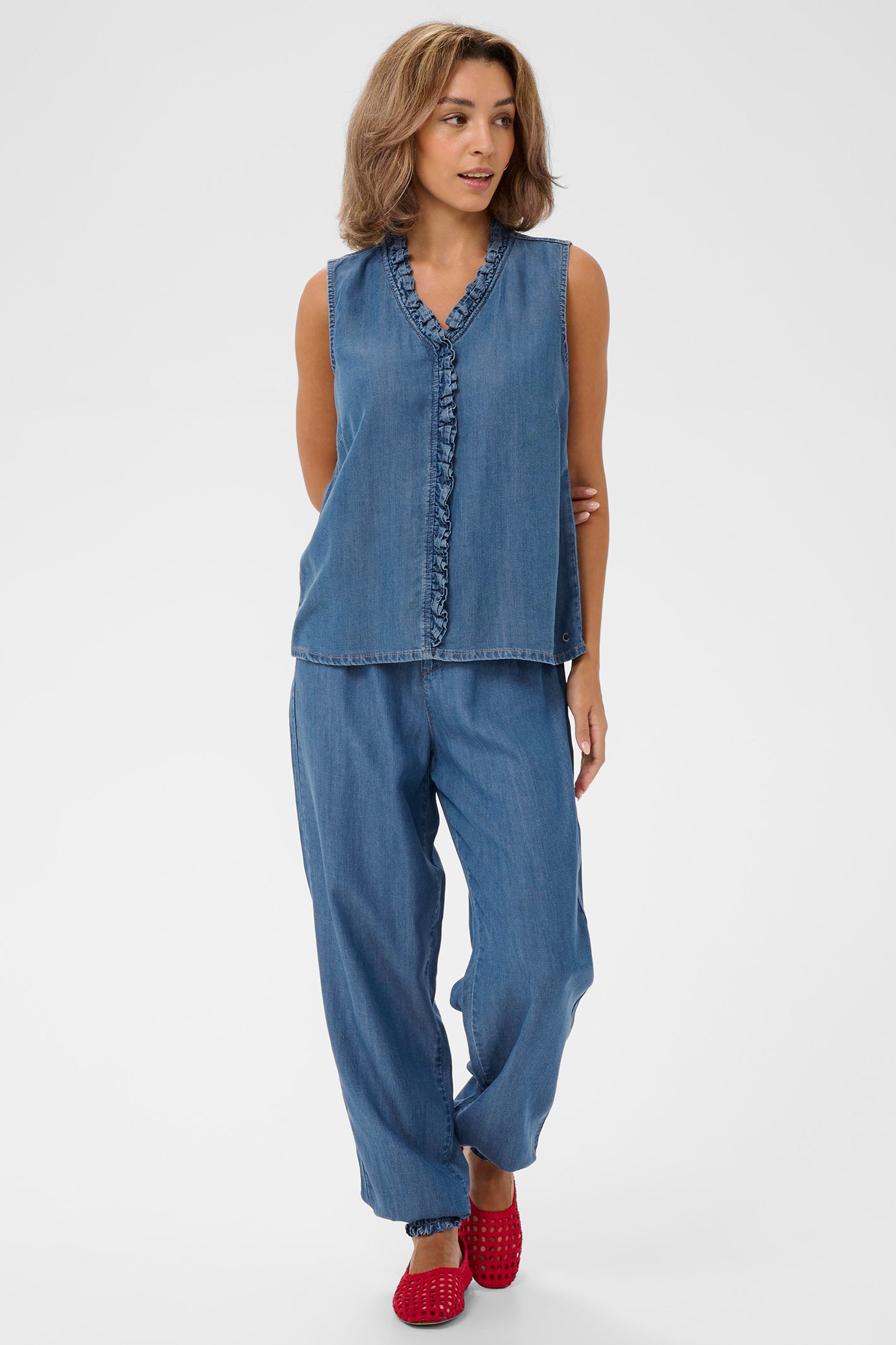 Cream Clothing CRMolly Jaspar Blue Denim Sleeveless Blouse 10614943 109128