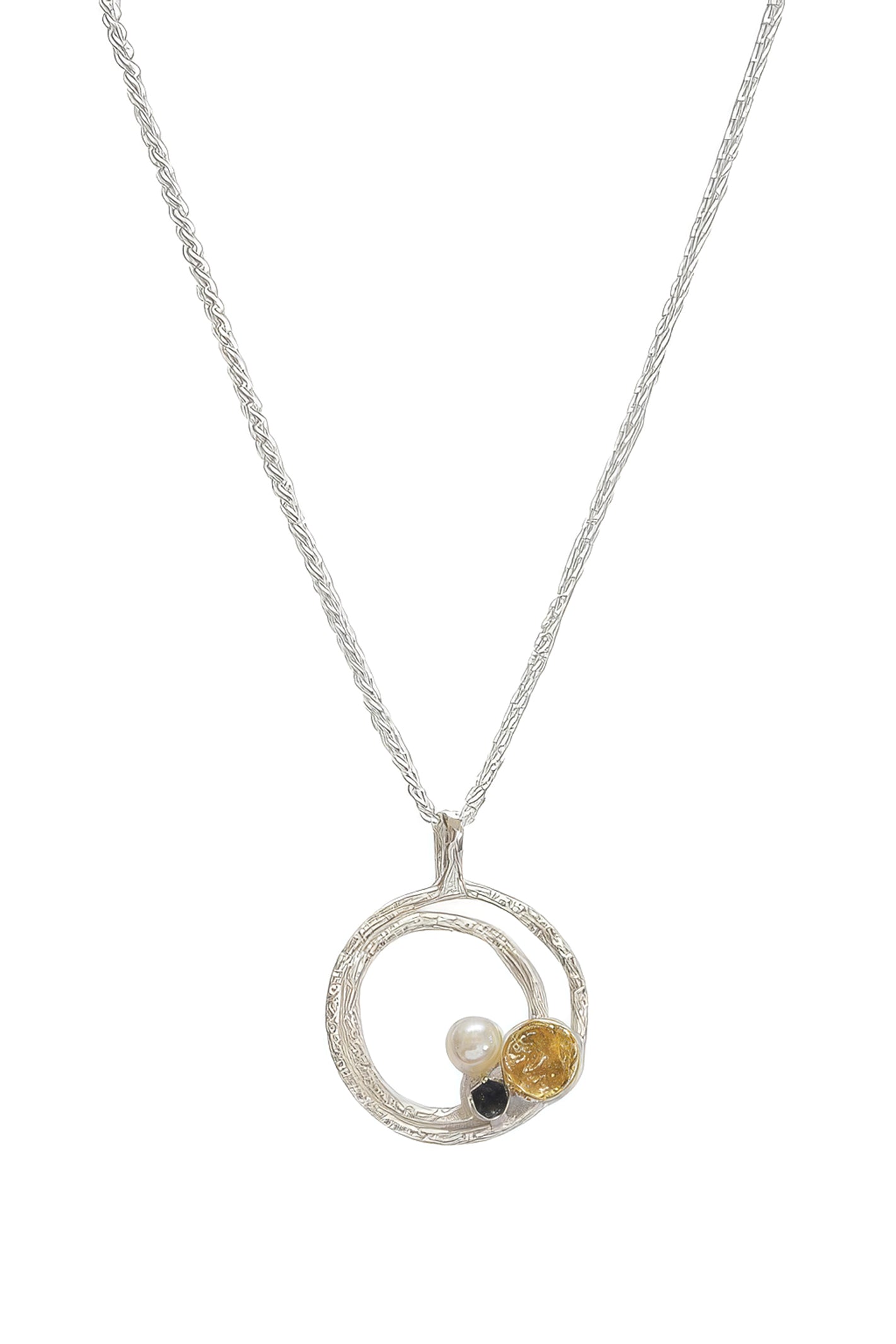 LBJ Jewellery Delicate Circle Pendant Silver Necklace N17229, detail