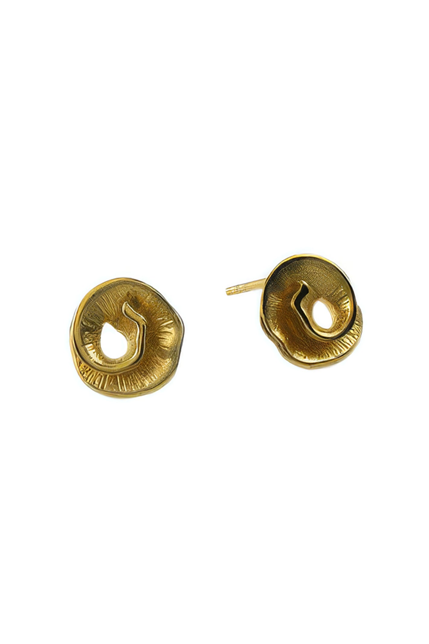 LBJ Jewellery Gold plated swirl studs E22766, front and side view