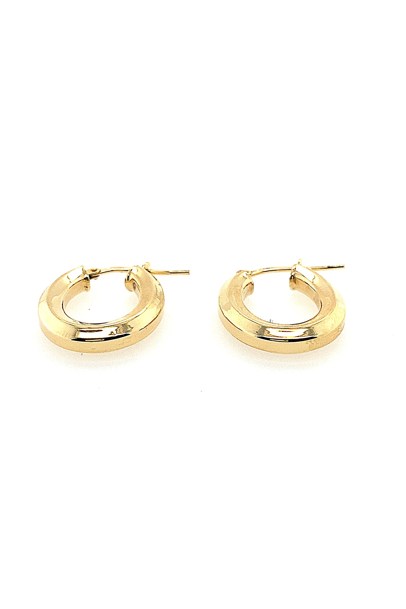 LBJ Jewellery Oval edged gold plated hoops E3172/2GP, side view
