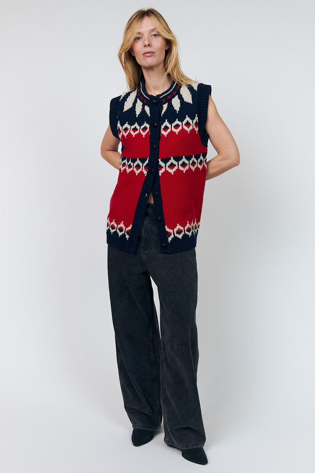 Lollys Laundry CleoLL Red Nordic Knit Waistcoat 26407-5019, front full length on model