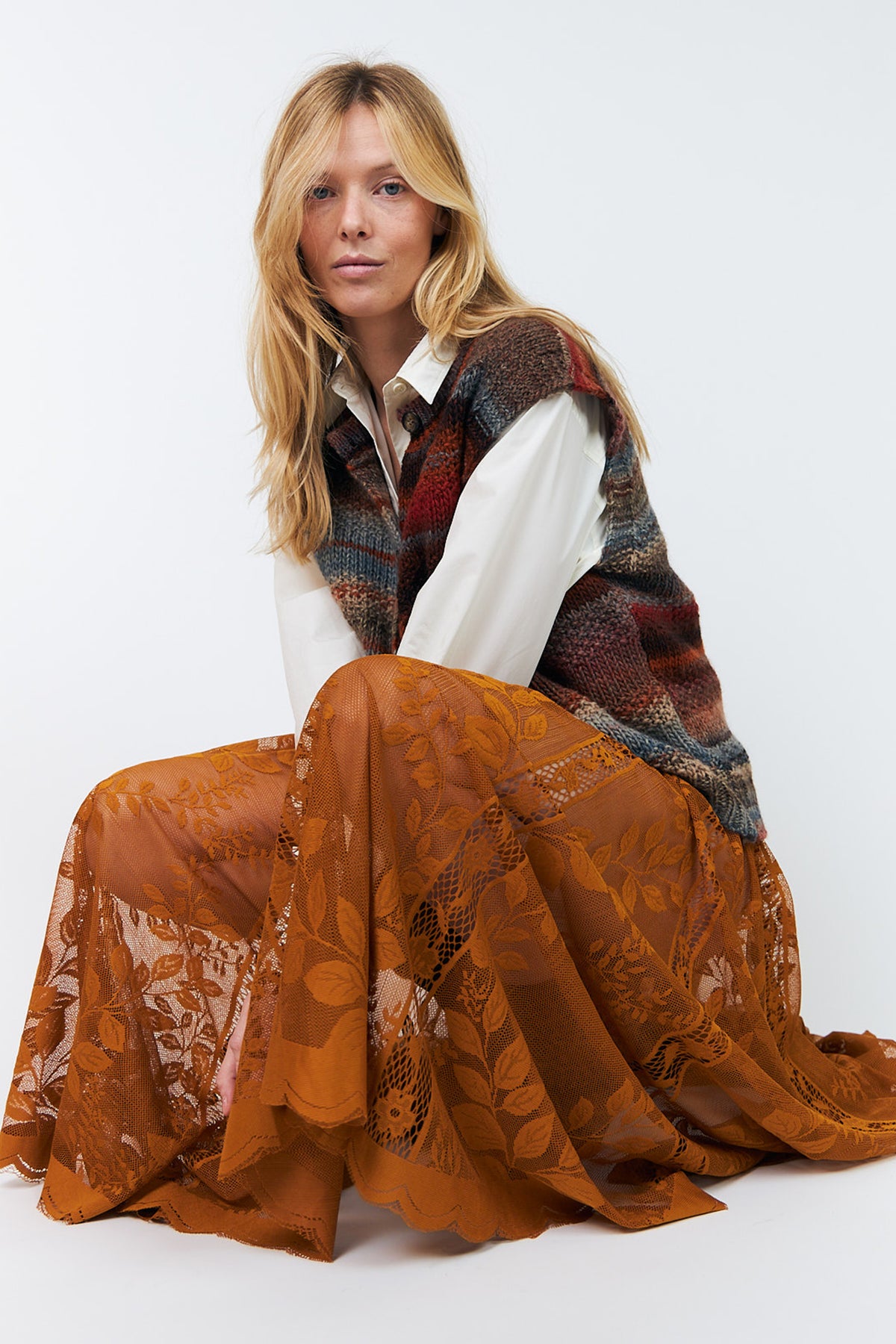 Lollys Laundry CollinsLL Rust Orange Burnout Floral Midi Skirt 26493-2035, seated styled view showing the fullness