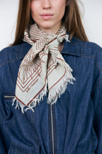 Lollys Laundry NoorLL Brown Print Fringed Scarf 70074-00046, close view of the knot and fringed edge