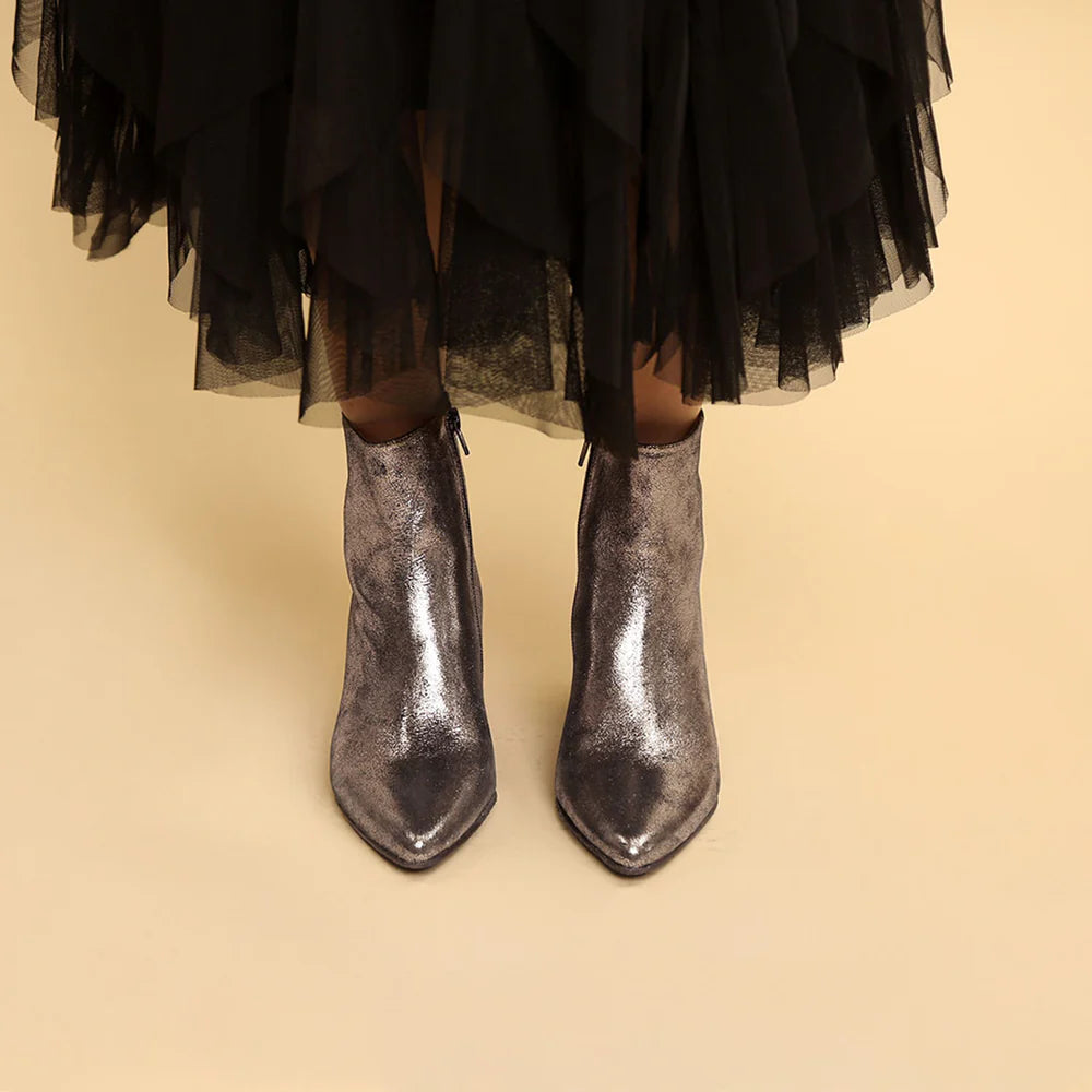 Esska Lorna - Metallic Iron