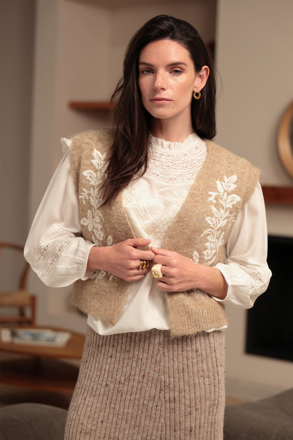 Luna Llena Leire Beige Sleeveless Jacket VE150, front view showing the embroidered fronts