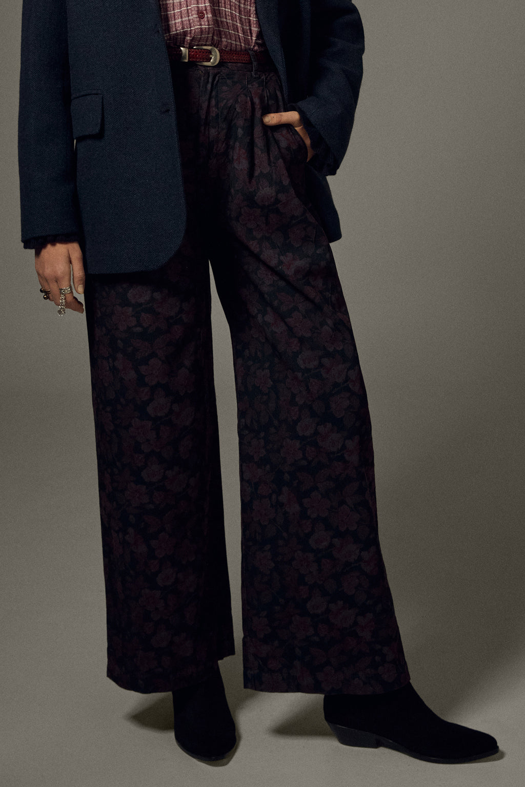Maison Hotel Camelia Gordon Punk Pink Pant 15405, styled