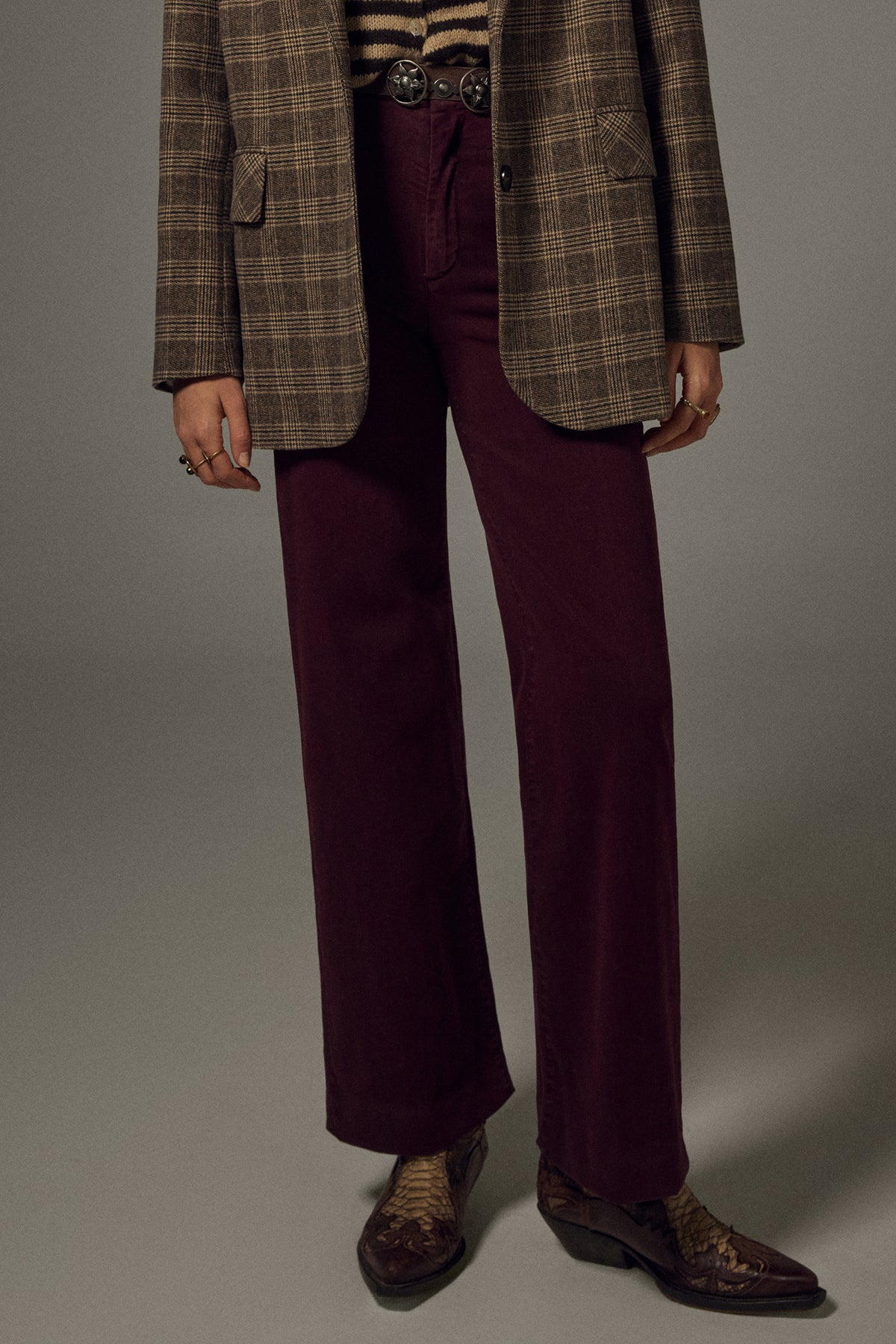 Maison Hotel Lyon Viva Bacco Red Pant 16017, styled