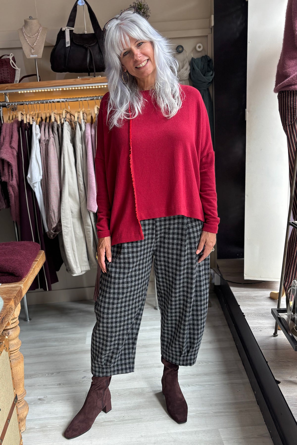 Mama B Charlotte Scuro Red Jumper 17237, full length