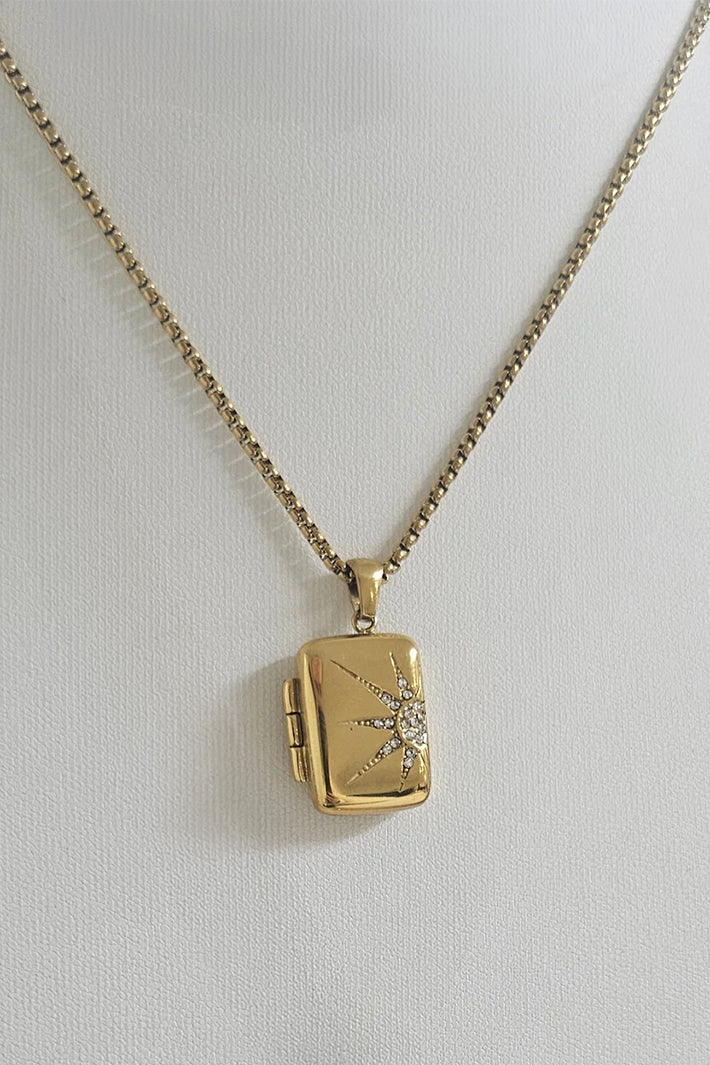 Misgraceful 18k Gold Plated Rectangular Locket Necklace