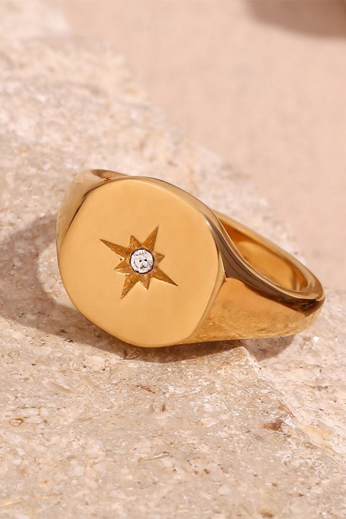 Misgraceful Gold Signet Ring with Star Design, packshot
