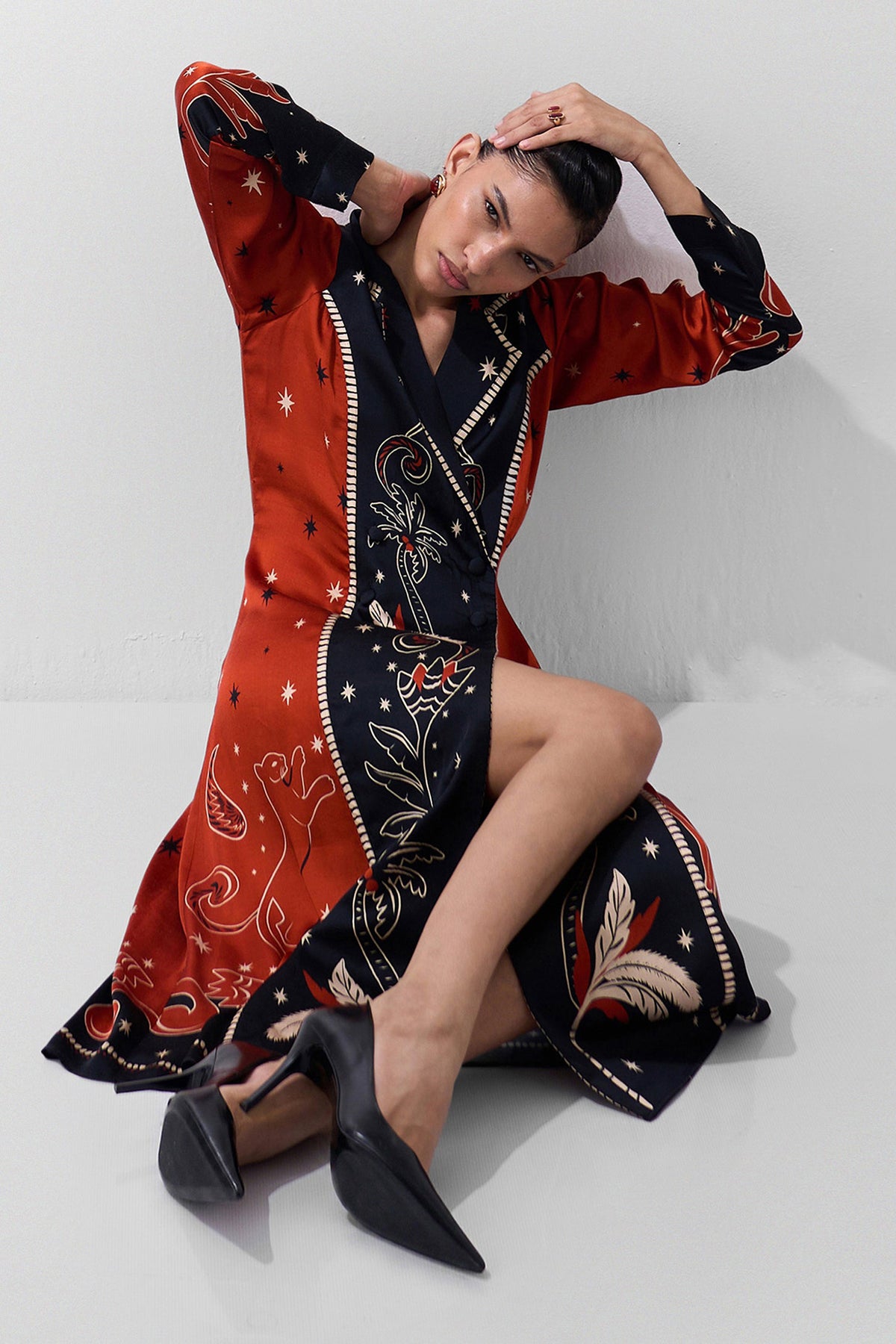 NOIB Willow Maxi Nocturnal Jungle Multicolour Dress, seated