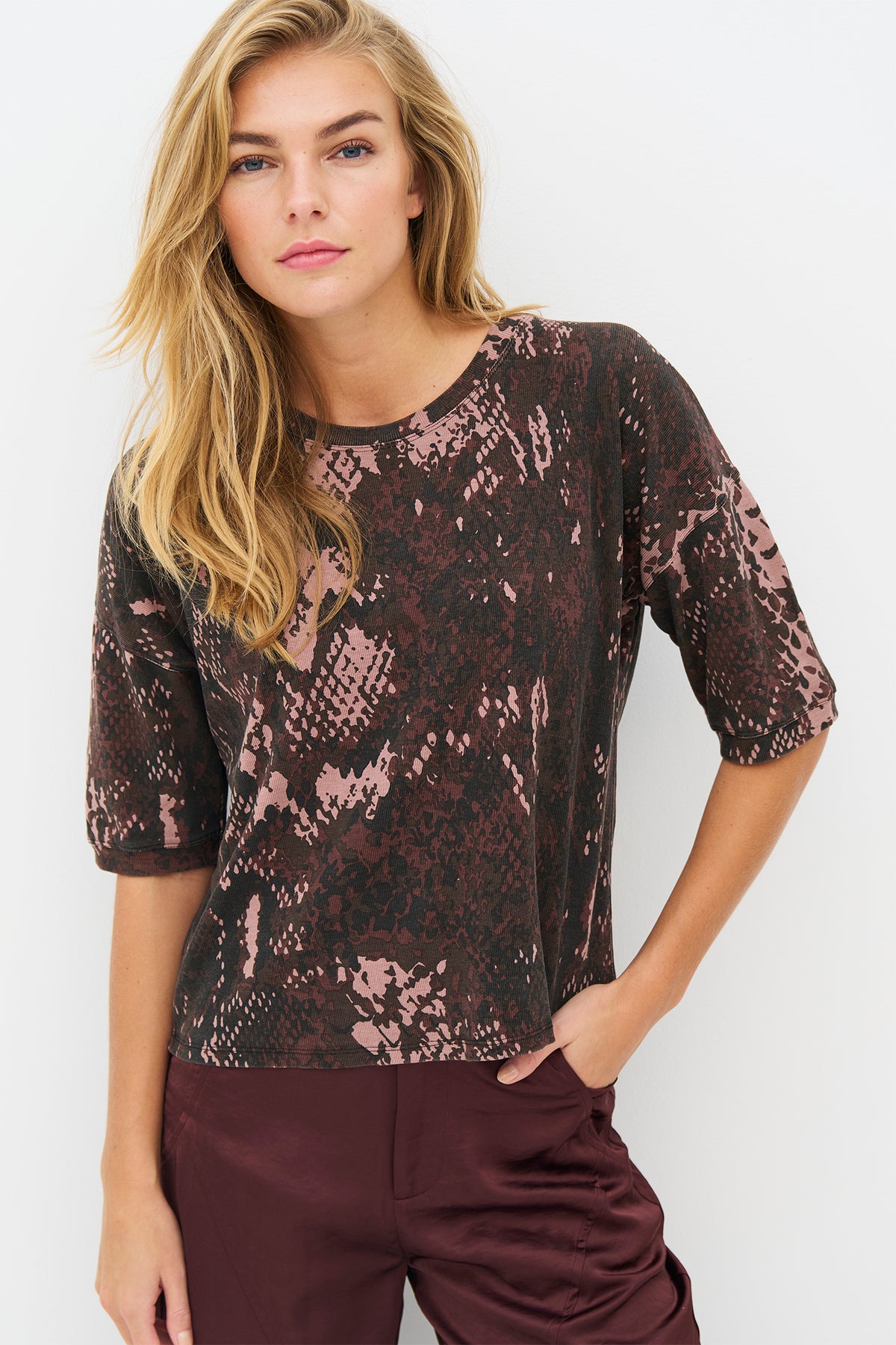 Nu Denmark Enola Rose Snake Brown Print Top 8931-50, close front view of the snake print