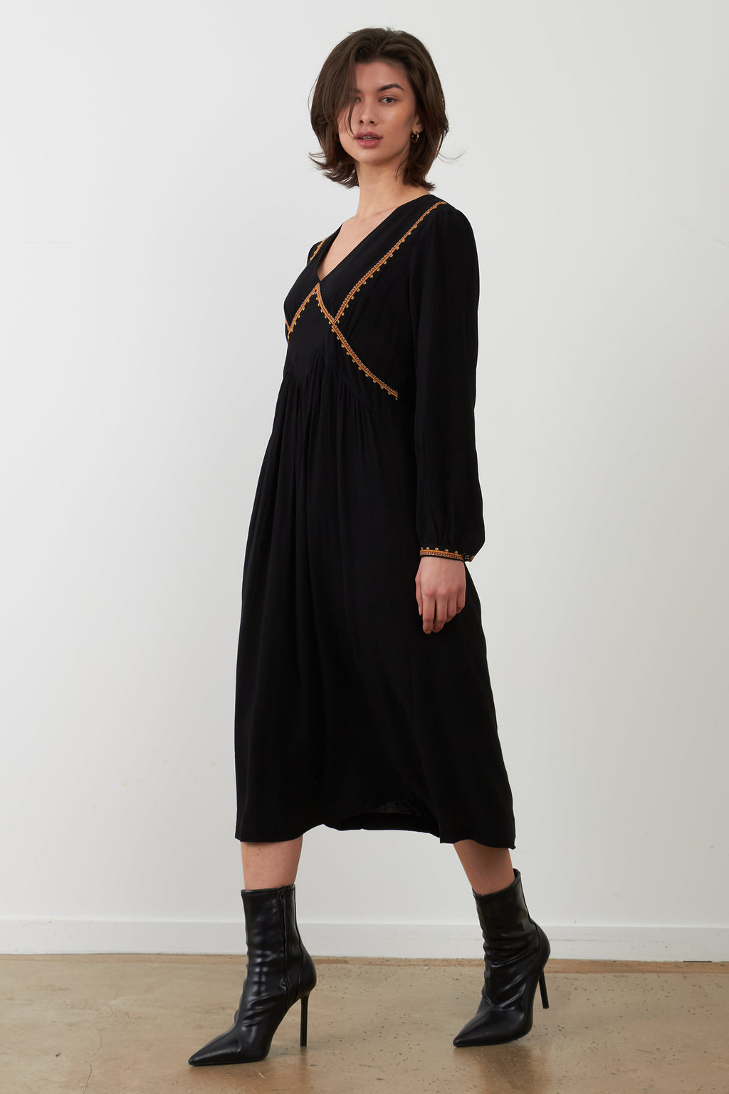Orfeo Paris Gina Black Dress DS1884, front view with long sleeves
