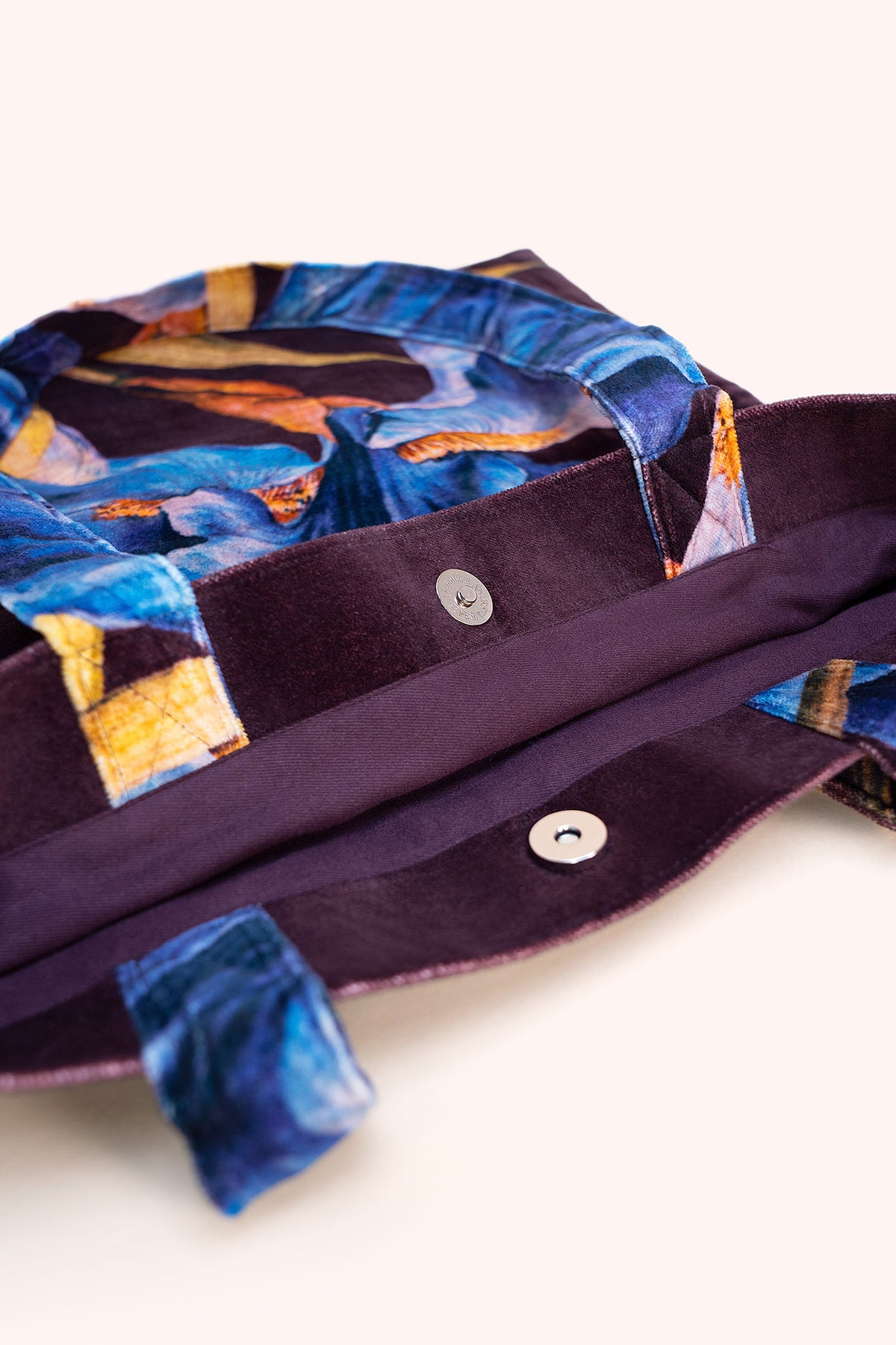 Powder Iris Navy Velvet Tote TOT28, strap and fastening detail