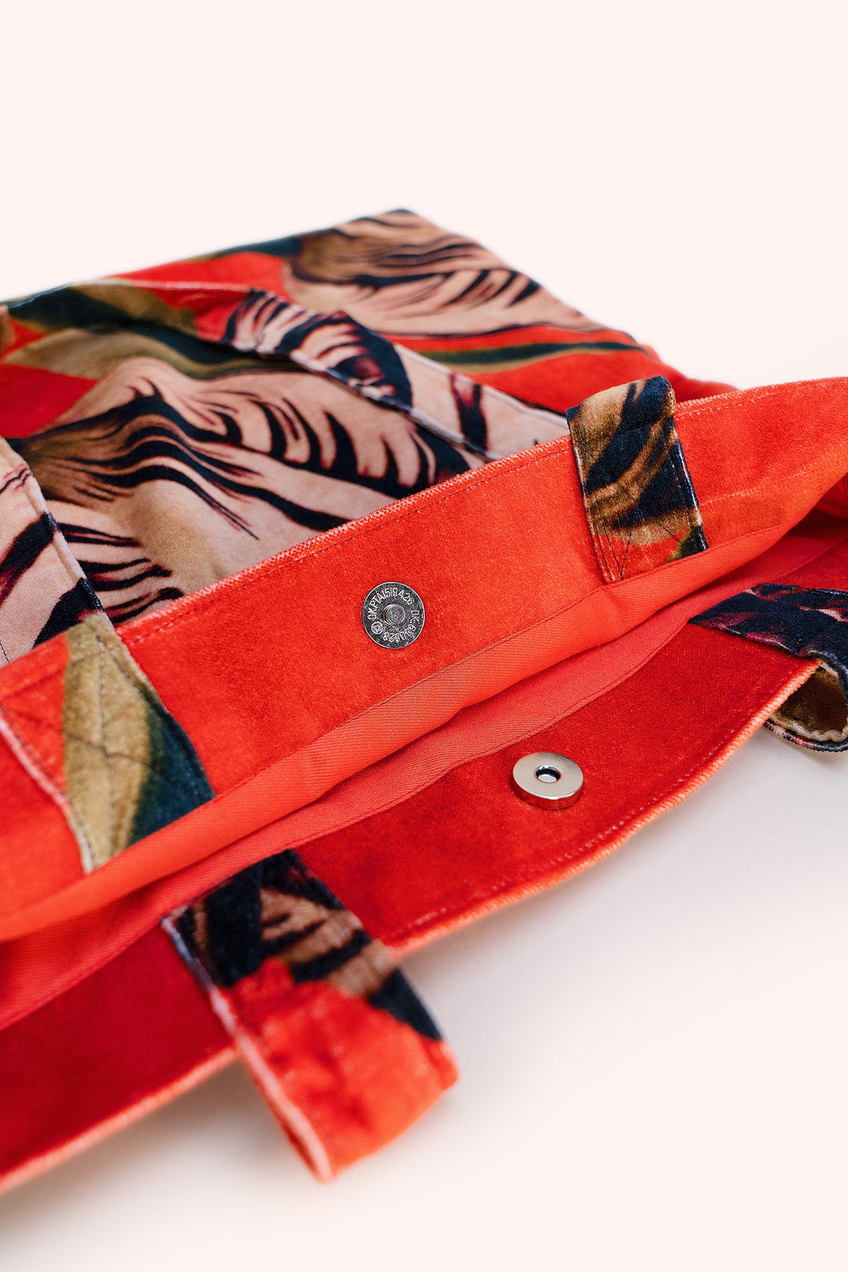 Powder Tulip Orange Velvet Tote TOT30, strap and fastening detail