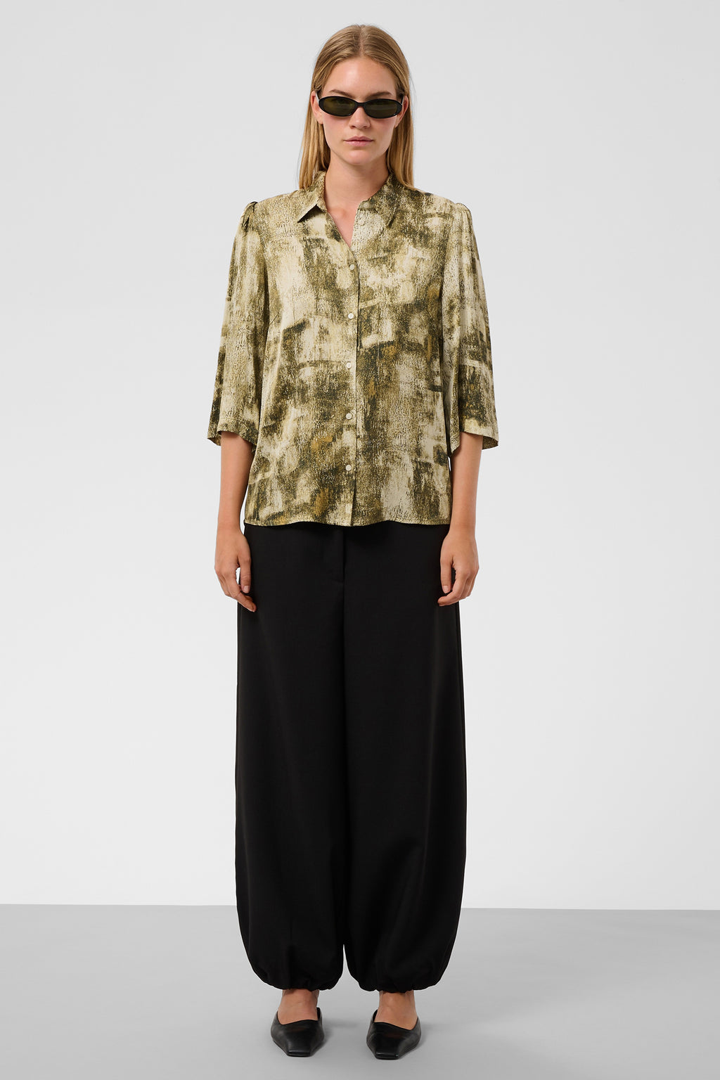 Soaked SLClero Fennel Seed Shadow Print Green Short Sleeve Shirt 30409030-305268, full length front view