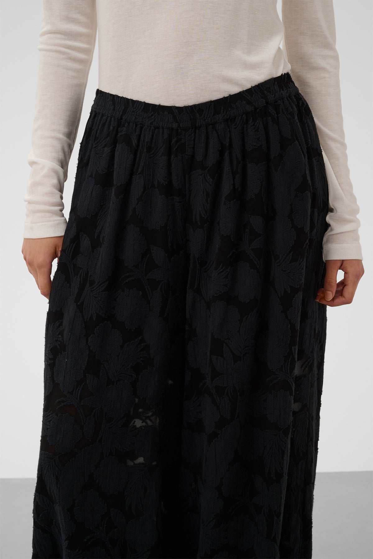 Soaked SLFelina Black Balloon Trousers 30409612-194008, detail view