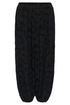 Soaked SLFelina Black Balloon Trousers 30409612-194008, front packshot