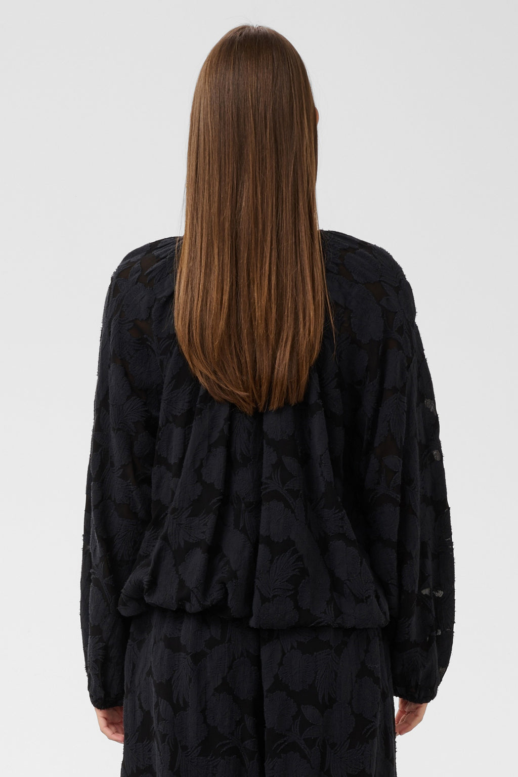 Soaked SLFelina Black Gathered Blouse 30409557-194008, back view close up