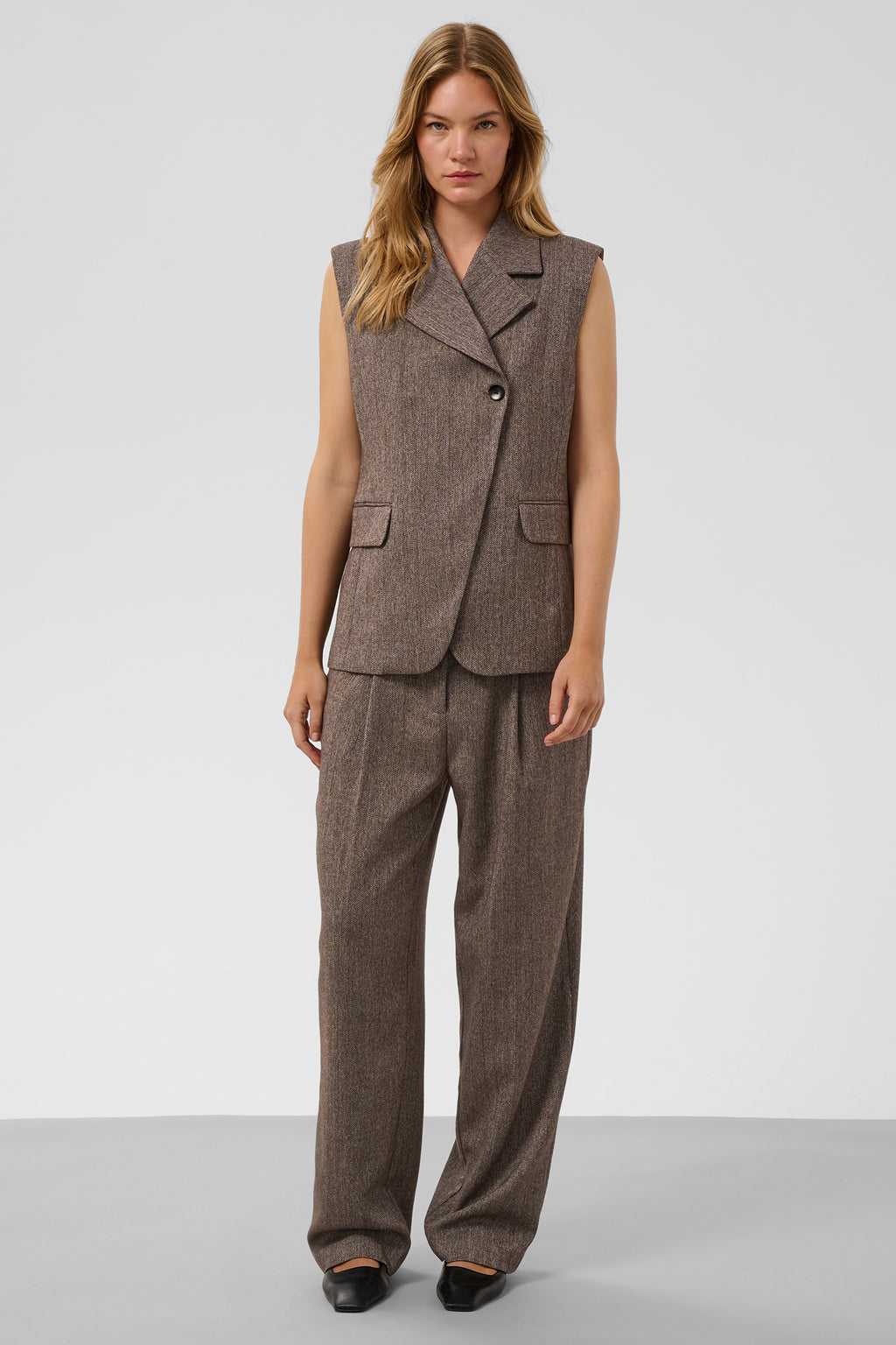 Soaked SLKango Ganache Herringbone Brown Trousers 30409492-305270, full length front view