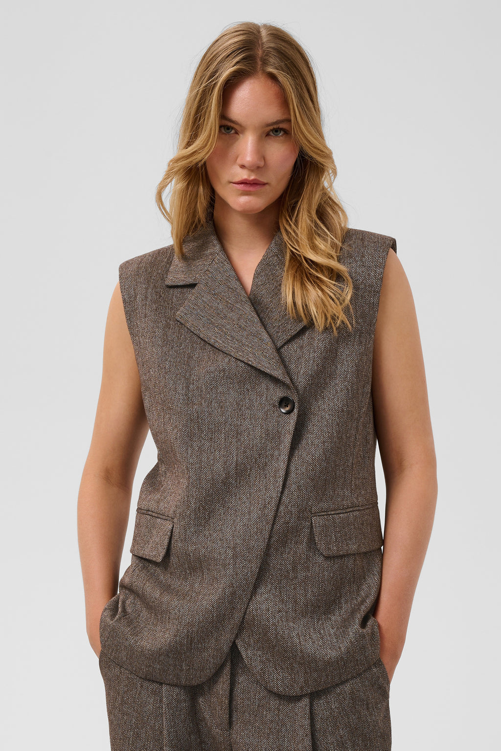 Soaked SLKango Ganache Herringbone Brown Waistcoat 30409490-305270, front view