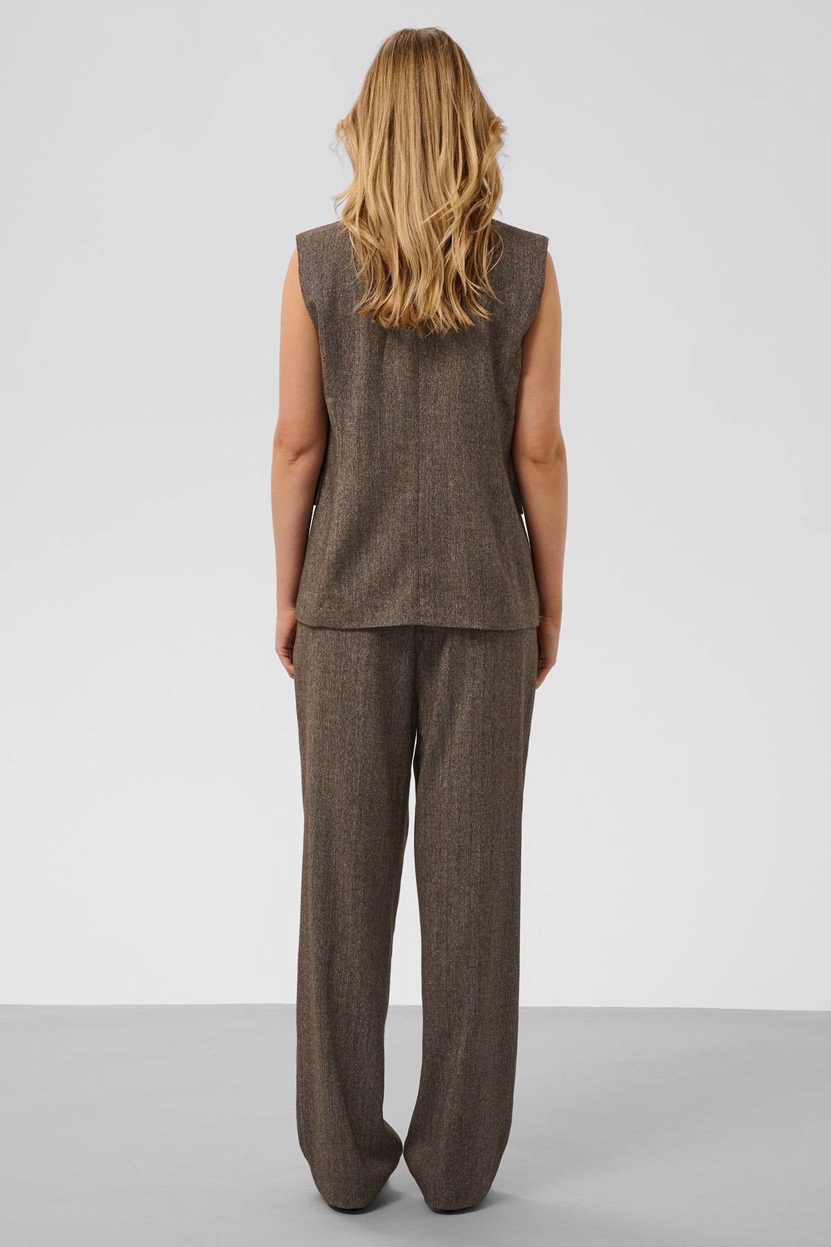 Soaked SLKango Ganache Herringbone Brown Waistcoat 30409490-305270, back view