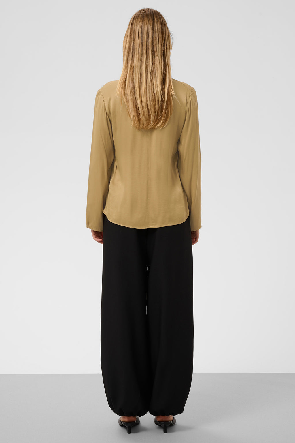 Soaked SLNadeya Fennel Seed Beige Tie Neck Long Sleeve Blouse 30409562-170929, back view