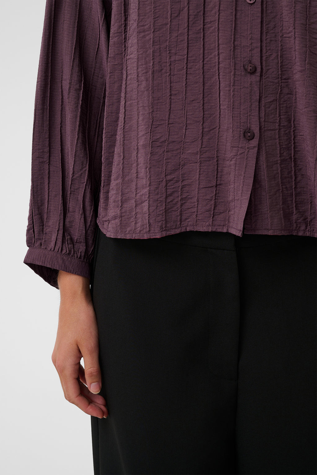 Soaked SLPinatubo Huckleberry Purple Shirt 30409506-191620, detail view