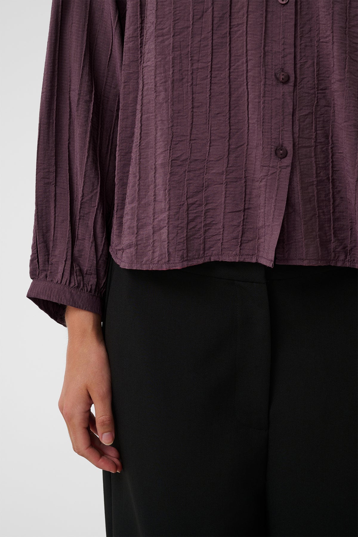 Soaked SLPinatubo Huckleberry Purple Shirt 30409506-191620, detail view
