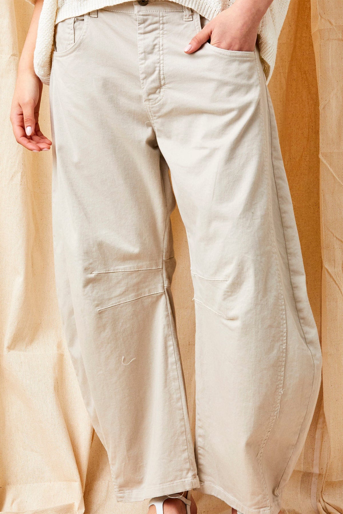 Suzy D Boston Beige Cotton Carrot Shape Trousers 258781