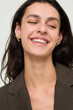 UNOde50 Anima Gold Earrings PEN1077, worn