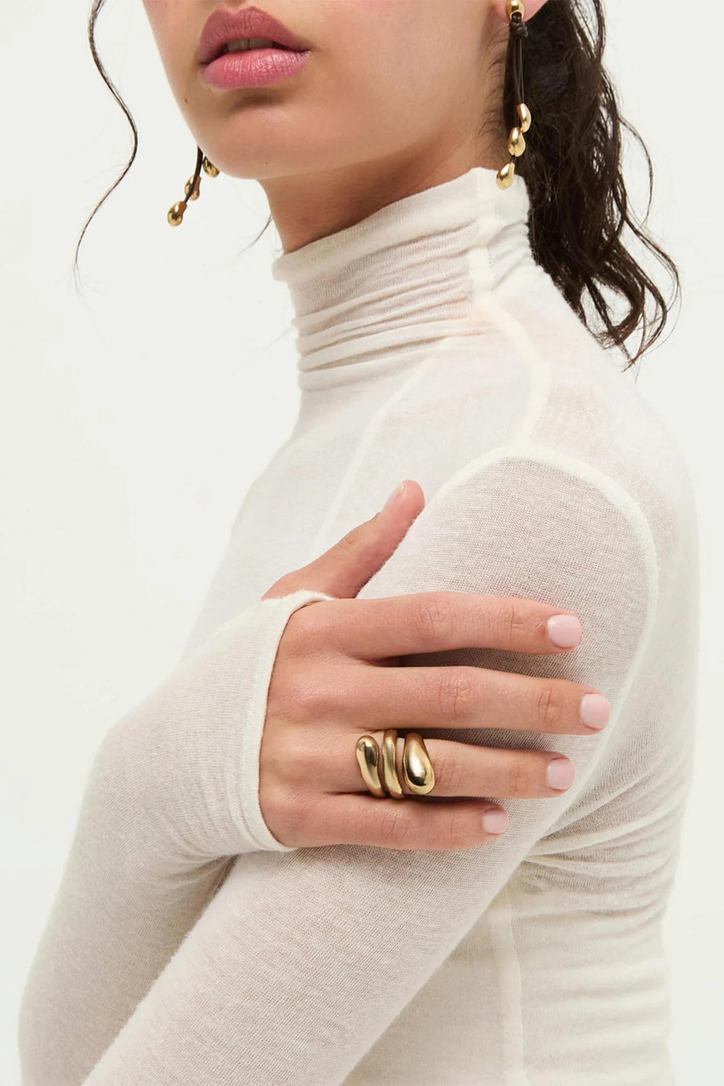 UNOde50 Axis Gold Ring ANI0871, worn