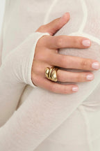 UNOde50 Axis Gold Ring ANI0871, worn, close up