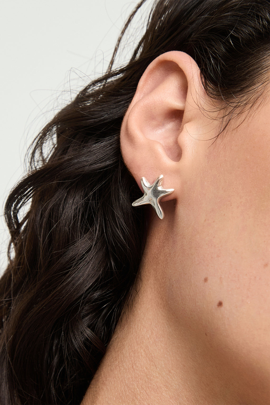 UNOde50 Star Silver Earrings PEN1098, worn