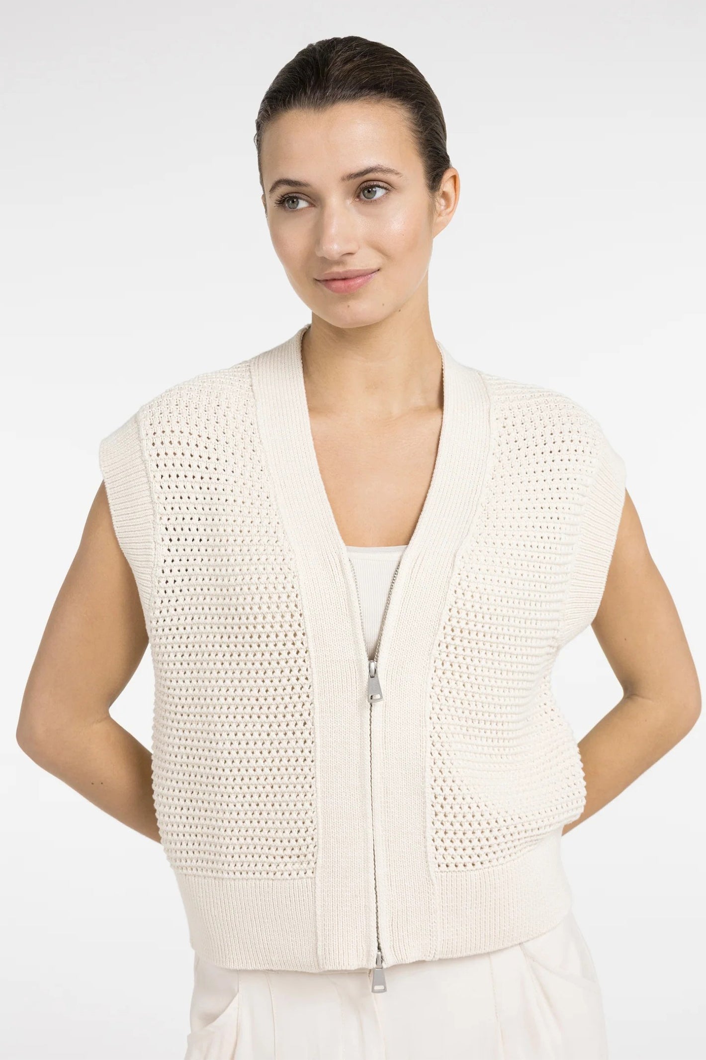 Yaya 01-010154-604 Creme Beige Sleeveless Mesh Knit Zip Front Cardigan