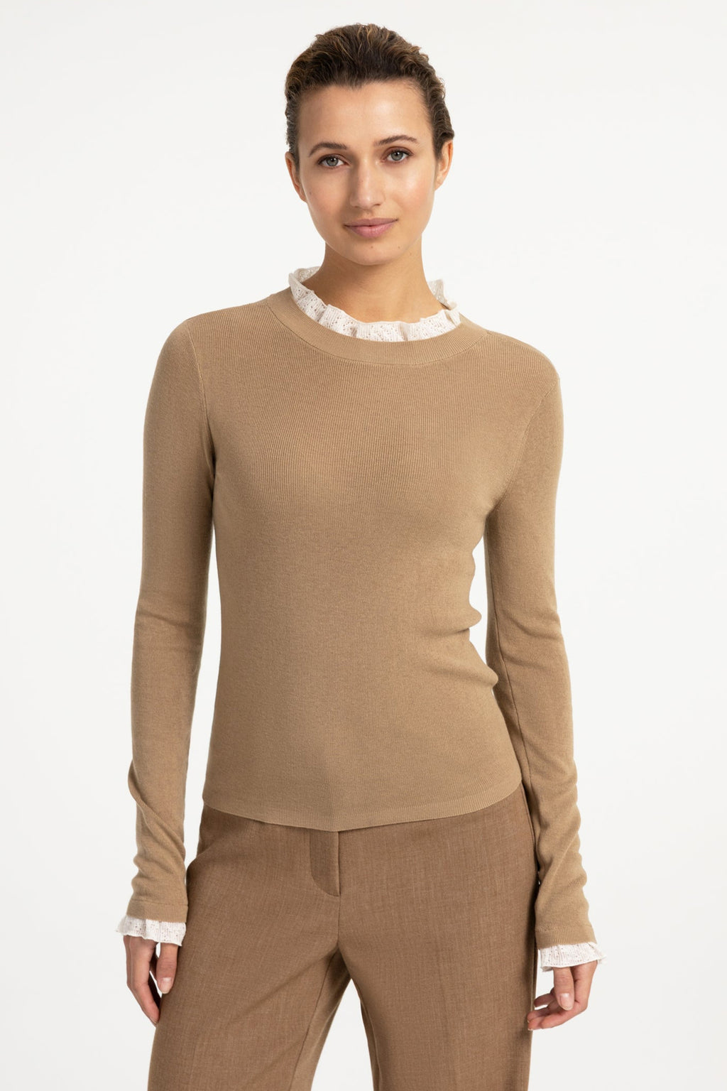 Yaya Cornstalk Brown Ruffle Rib Jumper 01-000626-609, full front view on model