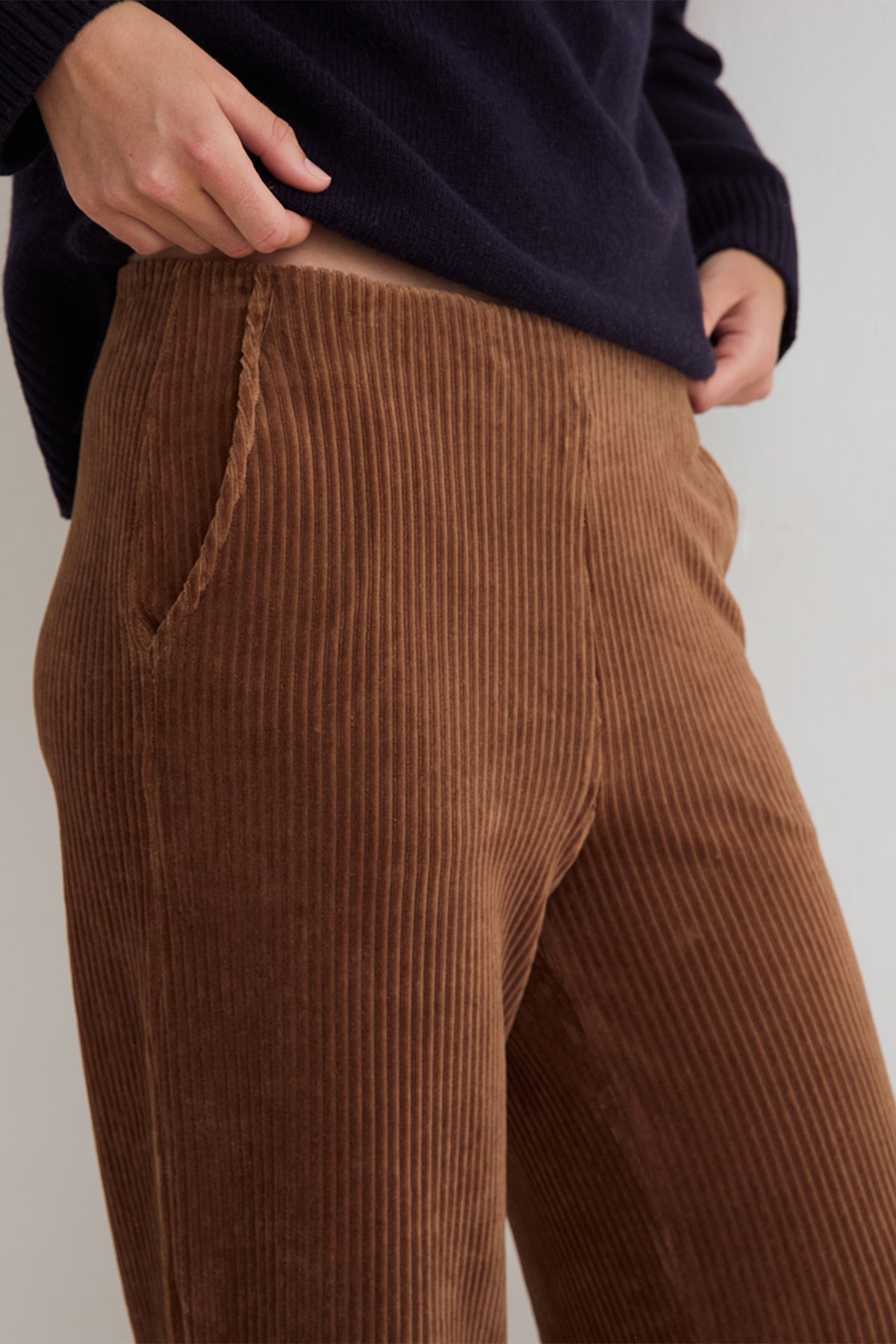 Yerse Dobra Camel Cord Wide Leg Trousers 45455, pocket and corduroy detail