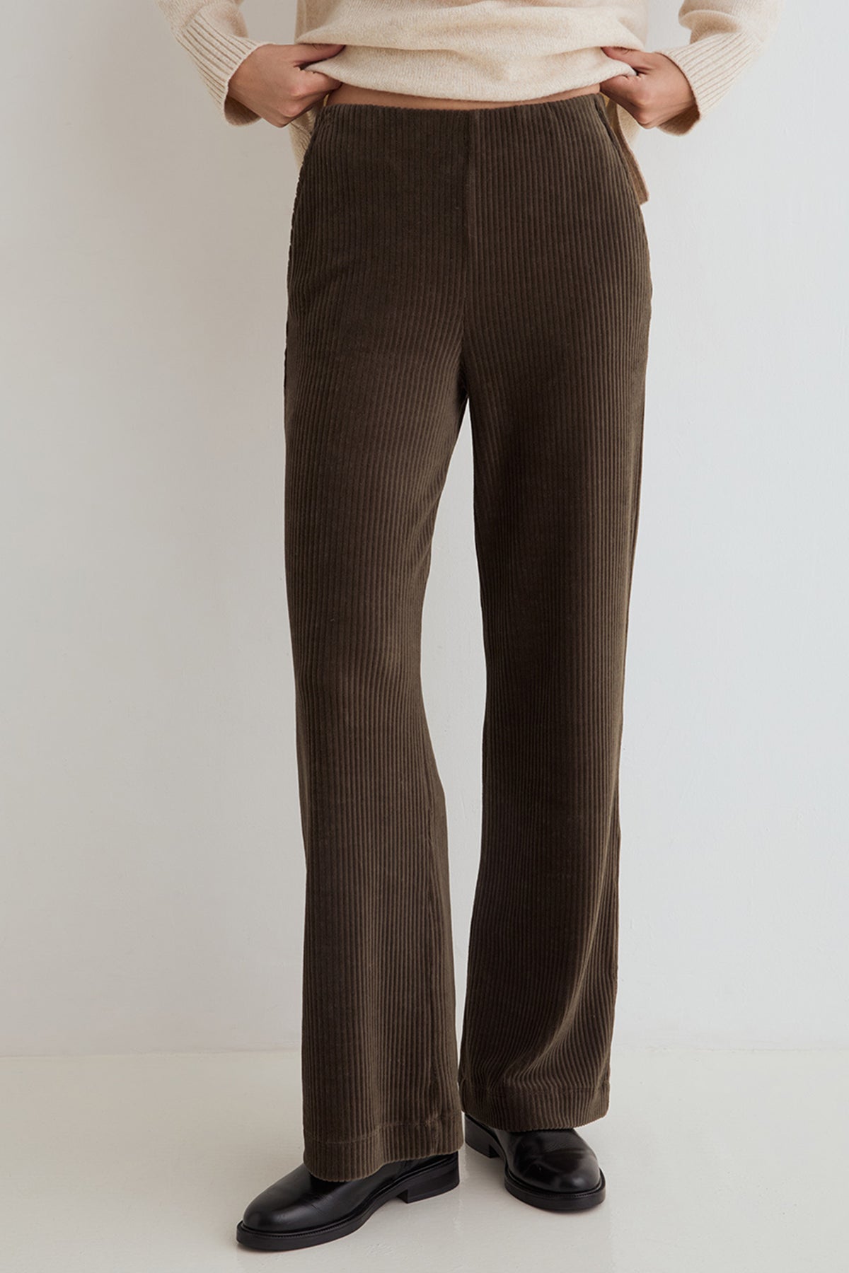 Yerse Dobra Khaki Cord Wide Leg Trousers 45455, waistband and pocket detail