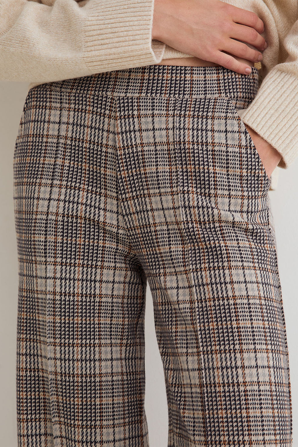 Yerse Harriet Beige Check Wide Leg Trousers 45422, check fabric and pocket detail