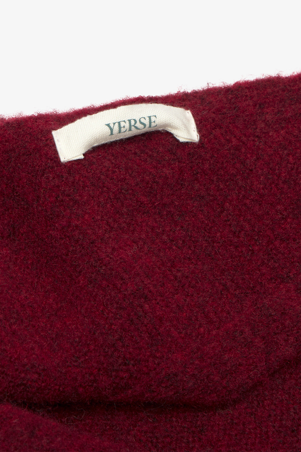 Yerse Mias Burgundy Red Bandana Scarf 45914, knit and label detail
