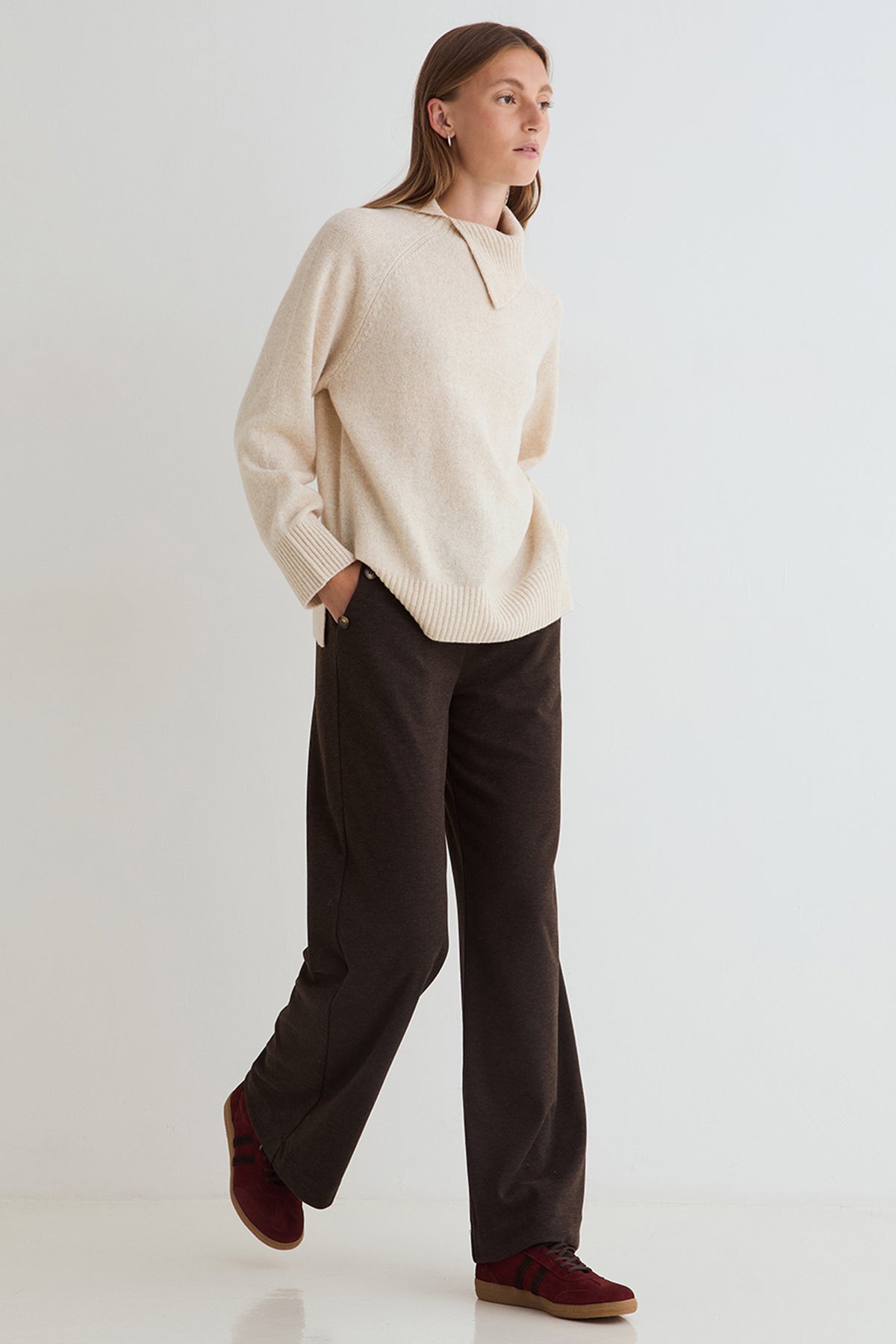 Yerse Virginia Brown Wide Leg Trousers 45410, side view walking
